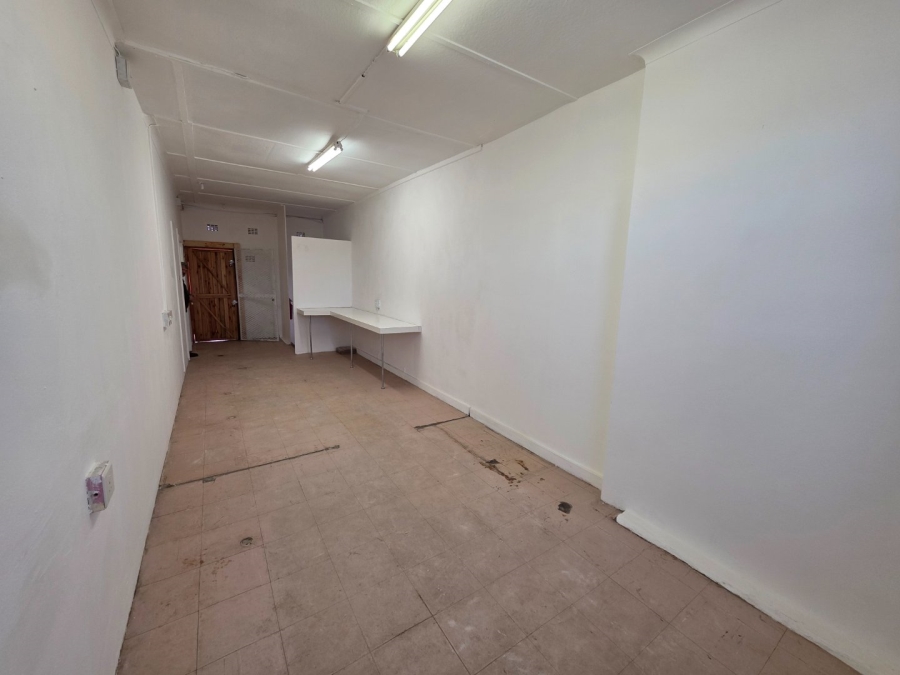 To Let commercial Property for Rent in Reitz Free State